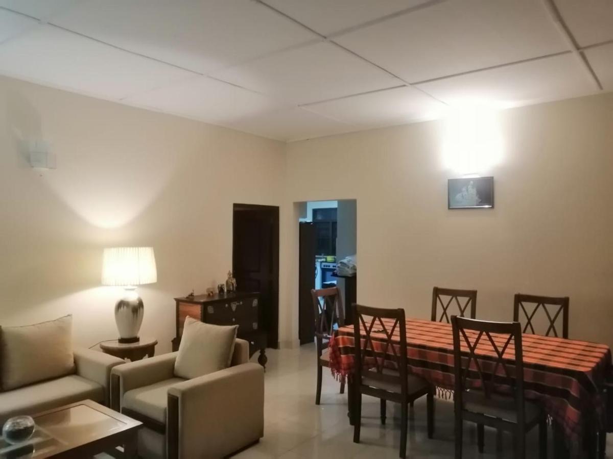 Nalendra Villa - Oceanfront Hikkaduwa Eksteriør billede